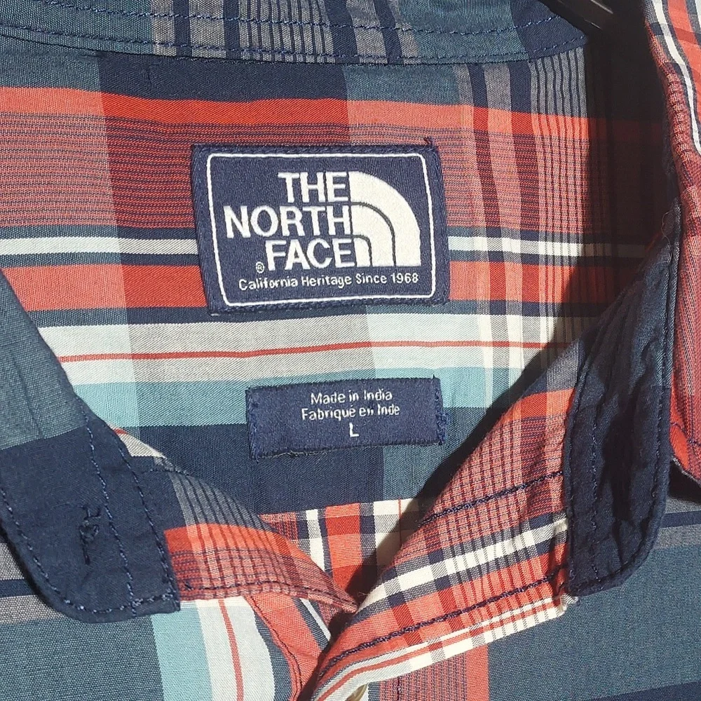 The North Face short‎ sleeve plaid men's button-up shirt size large